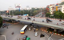 Dự án xây dựng cầu vượt tại Hà Nội bị “phê bình”