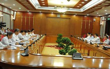 Bộ Chính trị làm việc với các đảng bộ trực thuộc TW về chuẩn bị Đại hội