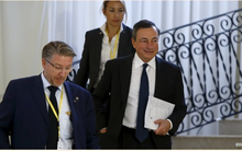 ECB hạ lãi suất tiền gửi xuống mức -0,3%