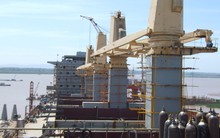 Đóng tàu ảo, rút tiền thật