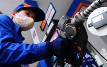 Giá xăng có thể giảm 1.000 -1.200 đồng/lít