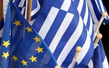 Tại sao Hy Lạp chịu nhượng bộ EU về các gói cứu trợ?