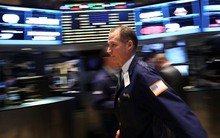 Chứng khoán Mỹ tăng vọt