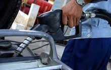 Giá xăng có thể giảm 700-800 đồng/lít?