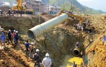 Sự cố đường ống nước sông Đà: “Sẽ còn vỡ vài lần nữa”