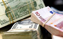 Giữ ổn định tỷ giá chỉ nên mang tính chất tạm thời