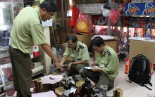 Phát hiện hàng ngàn chai nước ép trái cây hết hạn dùng