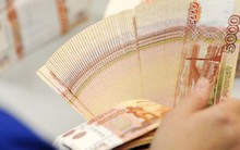 Đồng ruble tăng giá đe dọa sự hồi sinh ngành công nghiệp Nga
