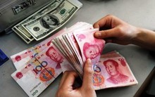 Đồng nhân dân tệ tụt giá, người "kinh doanh" tiền lỗ nặng