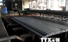 Tôn, thép Việt Nam đối mặt với nguy cơ từ tranh chấp thương mại