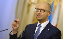 Yatsenyuk và các đồng minh của Poroshenko, Avakov bị nghi ngờ tham nhũng
