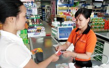 Hội chợ, siêu thị èo uột khách mua sắm