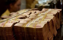 Hé mở nguồn tiền dùng tái cơ cấu ngân hàng