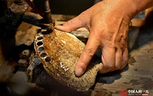 Bất ngờ làng nghề kiếm tiền tỷ từ vỏ trai