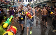 Thêm 4 vụ nổ bom liên tiếp ở Thái Lan