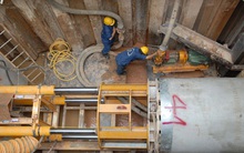 TP.HCM ngập lụt, Công ty Thoát nước mải... xây nhà