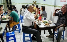 Từ chuyện ông Obama ăn 2 suất bún chả, nhớ ông Bill Clinton ăn phở 2 lần