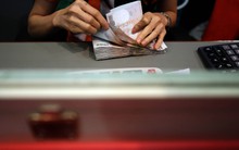 Nhà vua lâm bệnh, đồng baht Thái giảm mạnh