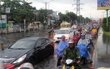 Ông Bí thư ‘làm nguội đường dây nóng’
