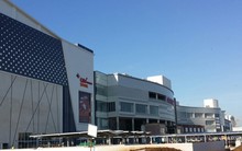 TPHCM: Bất chấp cảnh ế như chợ chiều, trung tâm thương mại vẫn nở rộ