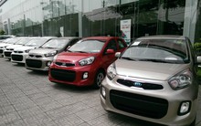 Ô tô đồng loạt giảm giá: Nói vậy mà không phải vậy