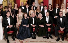 5 gia tộc quyền lực đang âm thầm kiểm soát cả thế giới