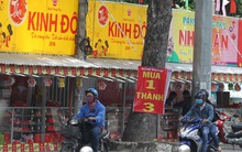 Bánh Trung thu rầm rộ đại hạ giá