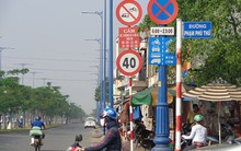 Lái xe kêu trời vì biển báo rối