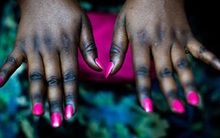 Thâm nhập vào thế giới "tẩy trắng" da còn kinh khủng hơn cả kem trộn của các cô gái châu Phi