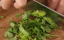 Thay vì than thở chuyện “chia nhỏ bước giá” gây khó, NĐT hãy thay đổi chiến thuật đầu tư