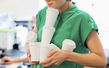 "Bọn em học Ngoại Thương – trường Top 1 của Việt Nam ra cơ mà, sao đi thực tập phải làm việc nhỏ nhặt này"