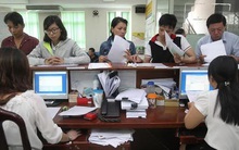 Luật BHXH đang bị “treo”