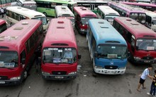 Giá xăng tăng mạnh, giá vé xe Tết tăng theo?