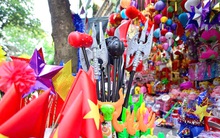Đồ chơi Trung Quốc độc hại, bạo lực tràn ngập chợ Trung thu