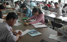 Người Việt trẻ hãy "quẳng" facebook và cầm sách lên đọc đi