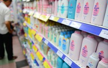 Người Việt băn khoăn về phấn rôm J&J