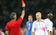 Doanh nghiệp ồ ạt báo lãi lớn, giá cổ phiếu tăng mạnh sau khi cổ đông "khó chiều" này rút lui