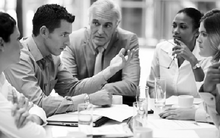 Vì sao người Đức một ngày làm việc không tới 8 tiếng, buổi tối thì vui chơi nhưng hiệu quả bỏ xa người Việt?