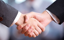 Khi các ngân hàng tự cứu lấy nhau...