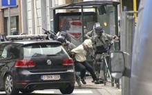 Tiết lộ động trời về tên khủng bố đã tấn công Paris