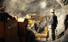 Nguy cơ mất trắng cả trăm tỷ tiền nợ thuế khai thác vàng