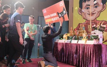 Doanh số ngày Cô đơn bùng nổ, người Trung Quốc phong Jack Ma là thánh sống, lập bàn thờ để khấn ông cũng đúng thôi!