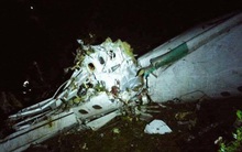 Máy bay chở 81 người vừa rơi ở Colombia