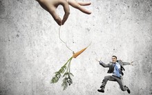 [TÔI MẤT TIỀN] Cứ mua là lỗ, có nên nghỉ chơi?