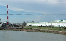 Đoàn thanh tra làm việc với nhà máy giấy tỉ đô ở Hậu Giang