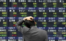 Chứng khoán Nhật sụt giảm mạnh sau hai trận động đất
