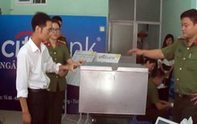 Khởi tố “giám đốc” lập chi nhánh ngân hàng giả để lừa đảo