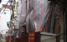 Hà Nội: Ai trả chi phí tháo dỡ nhà nghiêng ở ngõ Quan Thổ 1?