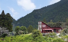 Căn nhà này là sản phẩm tuyệt vời từ rác thải tác chế