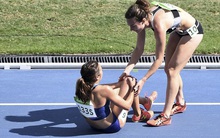 Là đối thủ nhưng dìu dắt nhau cùng về đích - câu chuyện gây xúc động mạnh nhất Olympic Rio 2016